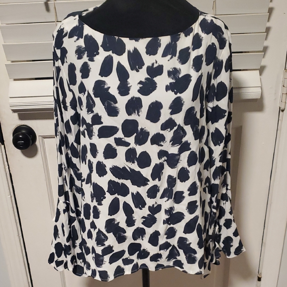 Karen Kane Dark Blue and White Patterned Blouse